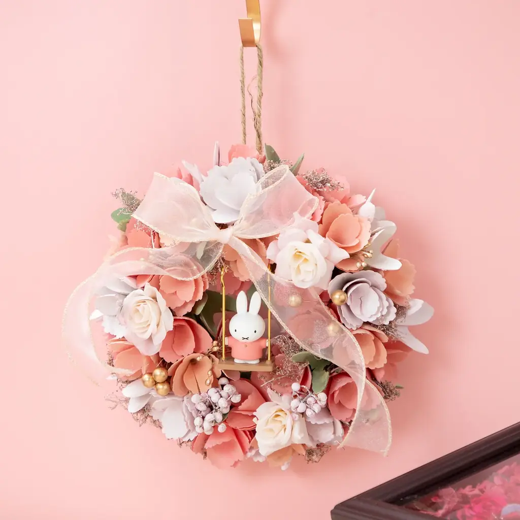 ミッフィーのお花屋さん「フラワーミッフィー」にて、母の日の贈り物にぴったりな、生花のアレンジメントやプリザーブドフラワーやソラフラワーなどを使用したフラワーギフトが登場！ 画像 6