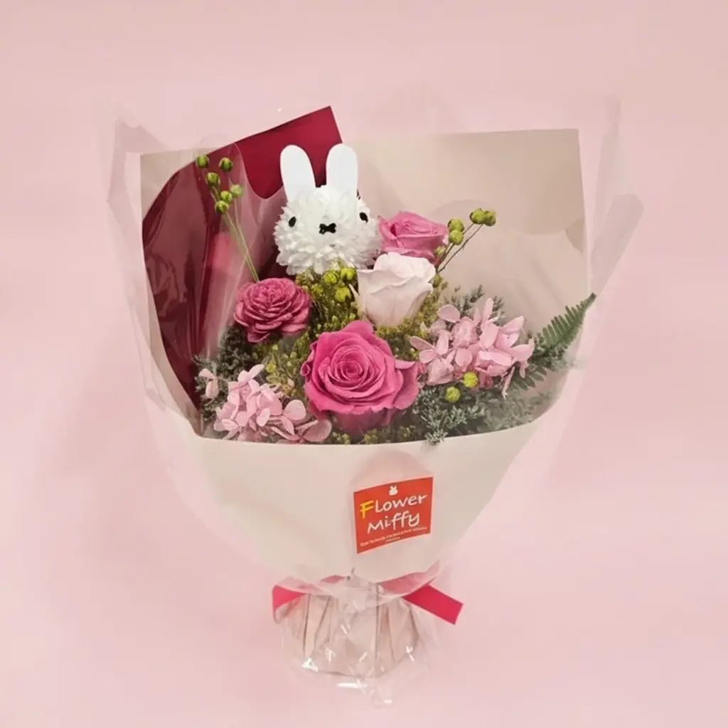 ミッフィーのお花屋さん「フラワーミッフィー」にて、母の日の贈り物にぴったりな、生花のアレンジメントやプリザーブドフラワーやソラフラワーなどを使用したフラワーギフトが登場！ 画像 8