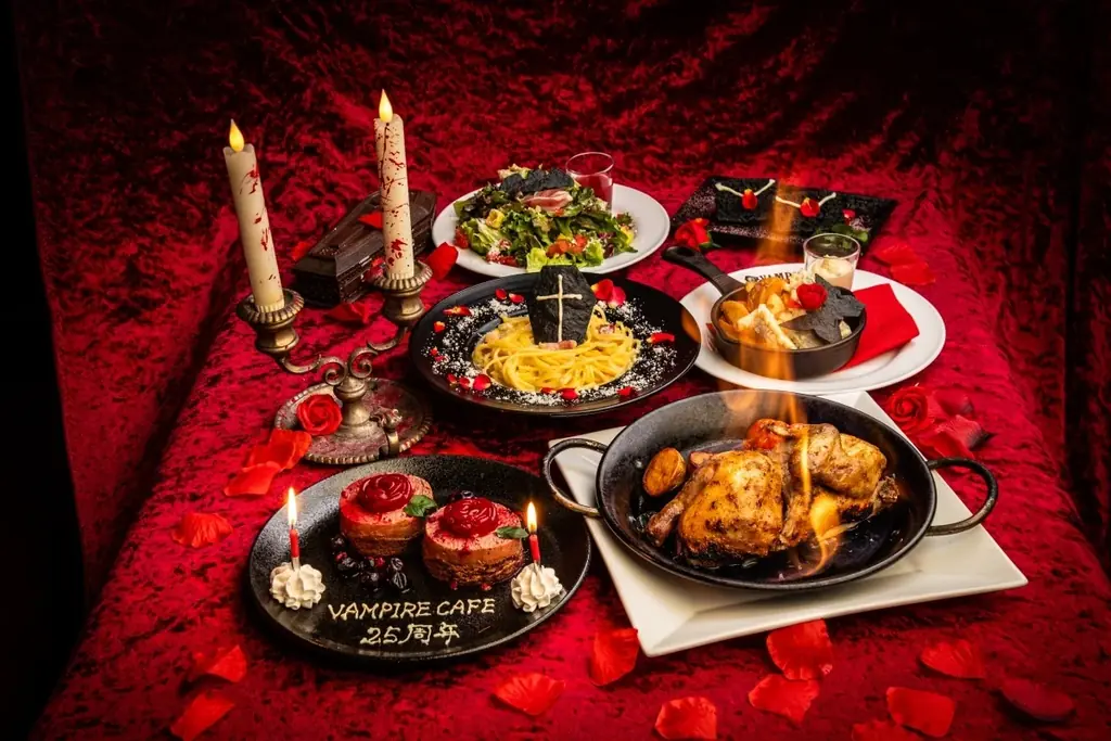 【サラダが儀式でメインは火炙り刑!?】「銀座レストラン ヴァンパイアカフェ」25周年 祝宴開幕 画像 5