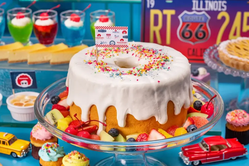 【ホテルグランヴィア岡山】岡山県のジーンズメーカー「ベティスミス」による装飾協力『AMERICAN POP LUNCH & SWEETS BUFFET』開催 画像 5