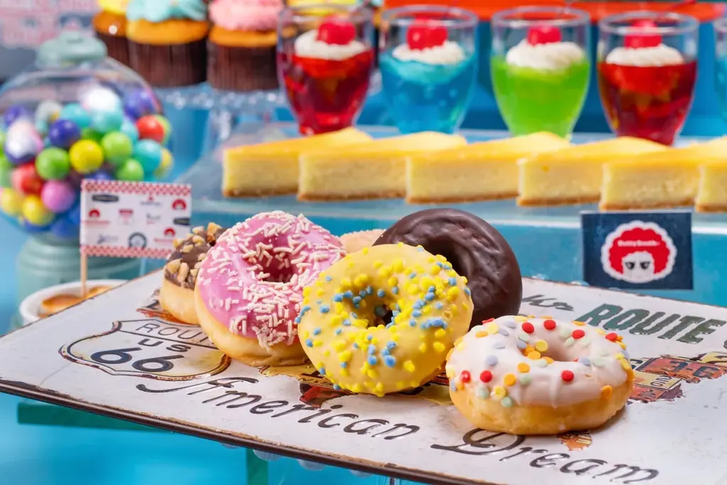 【ホテルグランヴィア岡山】岡山県のジーンズメーカー「ベティスミス」による装飾協力『AMERICAN POP LUNCH & SWEETS BUFFET』開催 画像 7