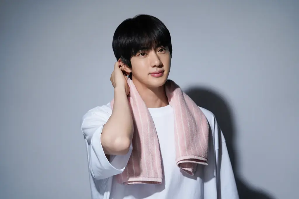 「ルシードエル」Re:(アールイー)シリーズに引き続き、アルガンリッチオイルシリーズでもBTS JinさんがCMに出演！新CMを4月1日(水)よりWEB上で配信、4月23日(木)より地上波で放送開始！ 画像 2