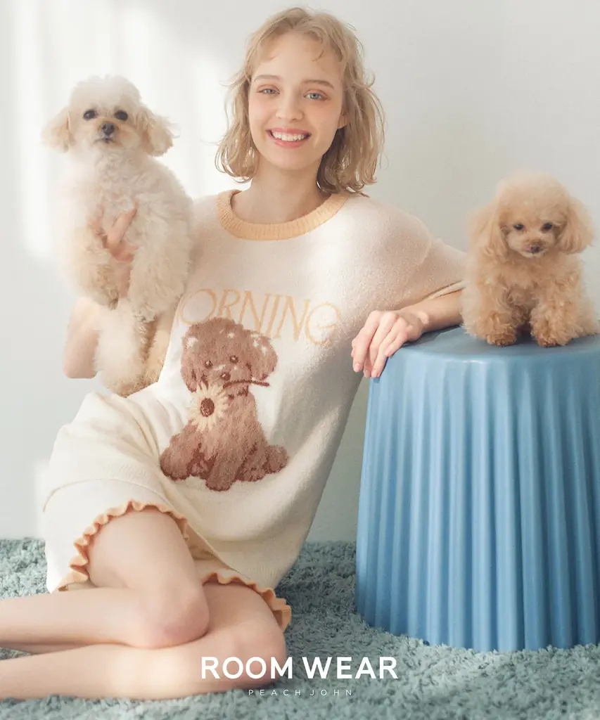 【PEACH JOHN ROOM】プードルたちの愛らしい姿や夏のシンボルひまわりの花をモチーフにしたサマールームウェア「Poodle Collection」を発売。 画像 2