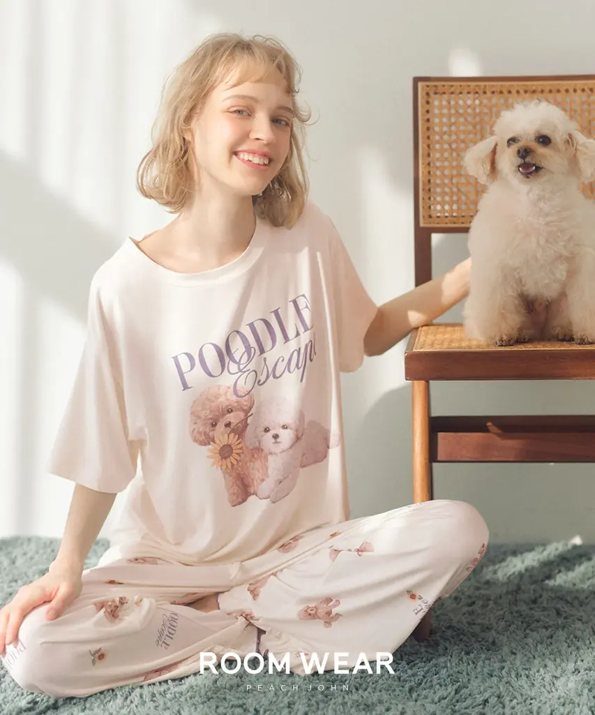 【PEACH JOHN ROOM】プードルたちの愛らしい姿や夏のシンボルひまわりの花をモチーフにしたサマールームウェア「Poodle Collection」を発売。 画像 9