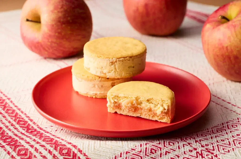 MILK STAR「ミルクスターサンド りんご」が国内線JALファーストクラスの機内食に採用決定 画像 1