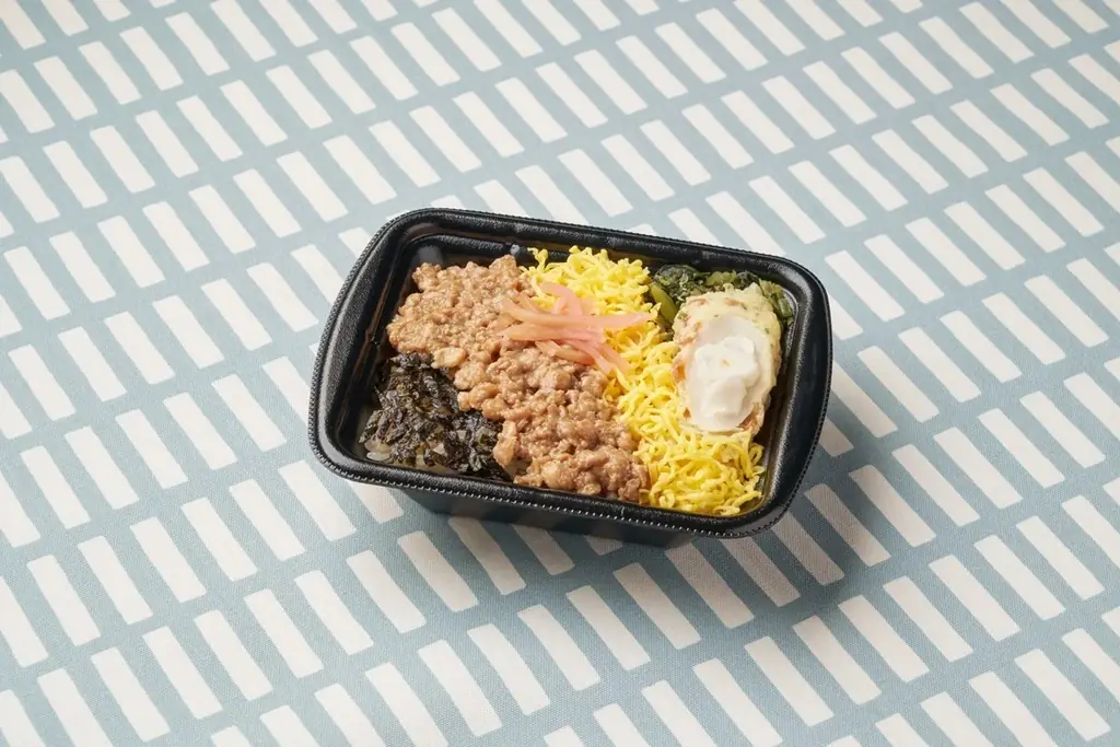 【九州地方限定】九州新幹線全線開業15周年　あの懐かしの「つばめ」が10年ぶりに奇跡の限定復活　HKT48店内放送やご当地グルメ登場 画像 3