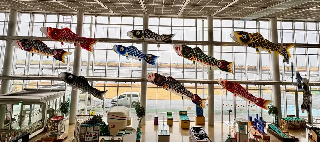 【加須市】「🎏こいのぼり水族館」が加須未来館に出現！4月4日・5日には職人と作る本格「こいのぼり作り体験」も開催 画像 1