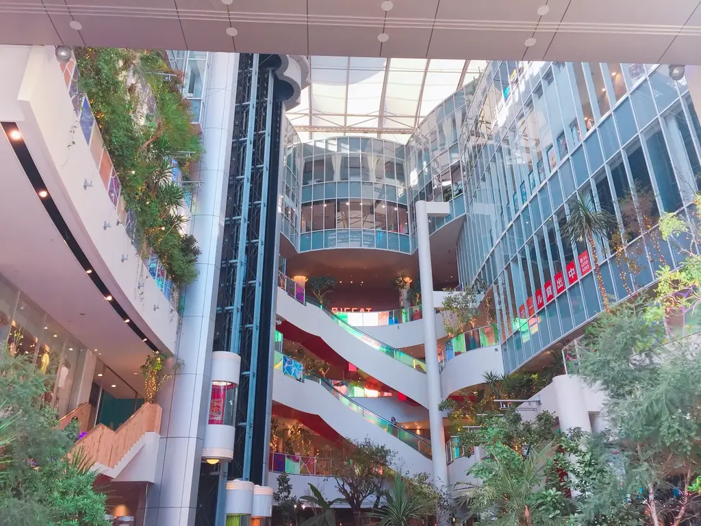 東京・福岡に続く3店舗目が大阪・心斎橋に。アニメカルチャーの新拠点「洒落CAFE」が2026年4月30日(木)グランドオープン 画像 3