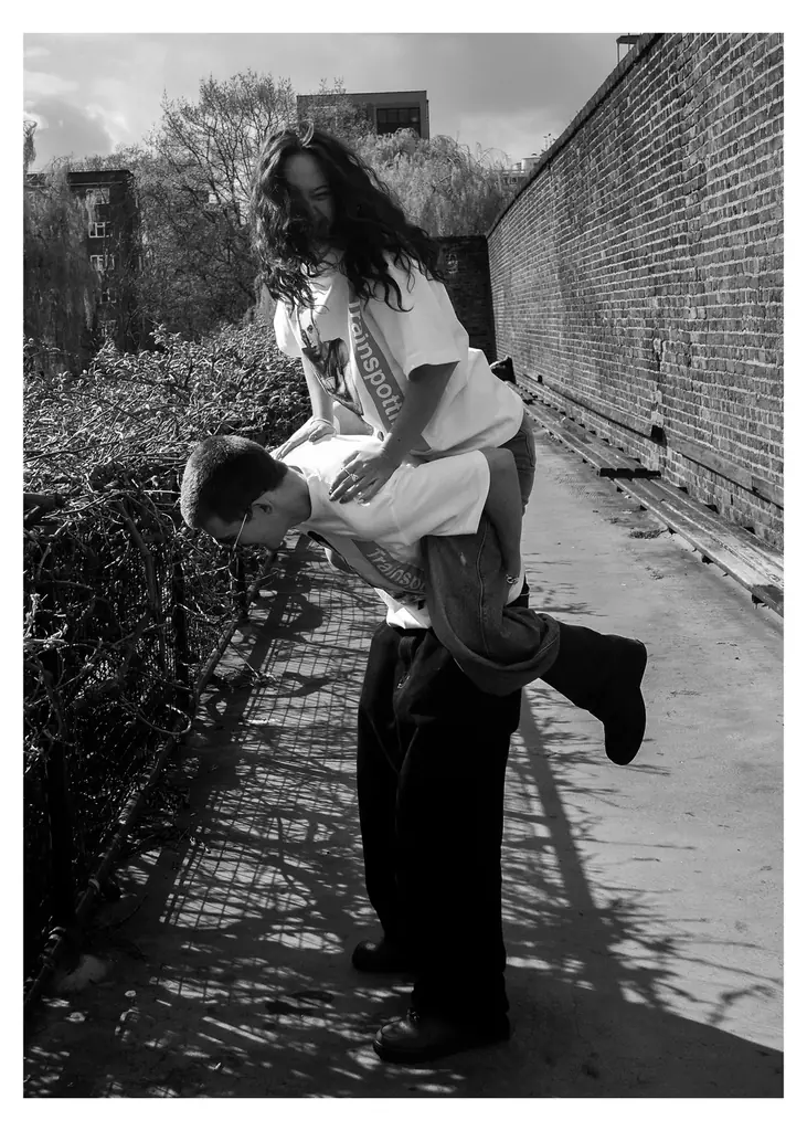 映画『トレインスポッティング』公開30周年記念 Behind the Scenes®、公式ライセンスTシャツ 第二弾を発表 -1996年の熱気を2026年へ- 画像 4