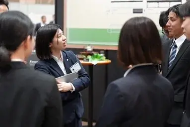 セブン‐イレブン・ジャパン、入社式を東京ビッグサイトで初開催2026年度 新入社員109名が入社 画像 4