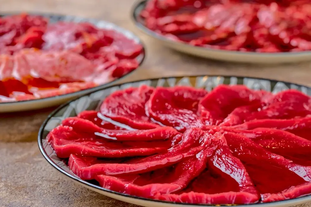 日本の“街焼肉”を新定義。大人が集う進化系エンタメ焼肉の拠点「うしみつ一門目黒店」が、五感＋第六感を刺激する新たな焼肉体験を提案 画像 3