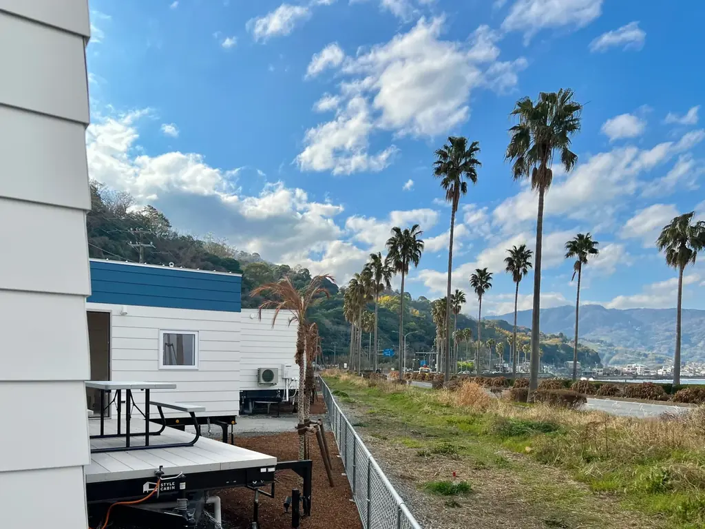 別荘サブスク「WITH SEA」初のトレーラーハウス型施設「WITH SEA 伊東」が2026年4月1日にオープン 画像 2