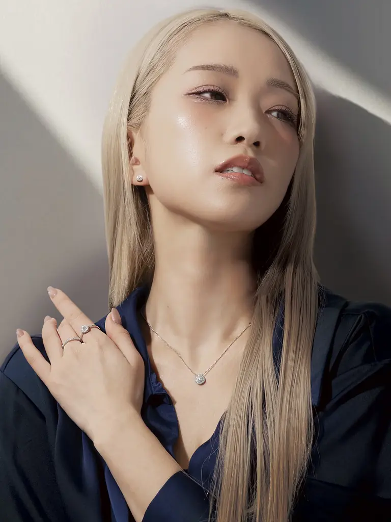 女性シンガーのKIMIKAがジュエリーブランド〈Over Excellent〉ブランドアンバサダーモデルに就任 画像 4