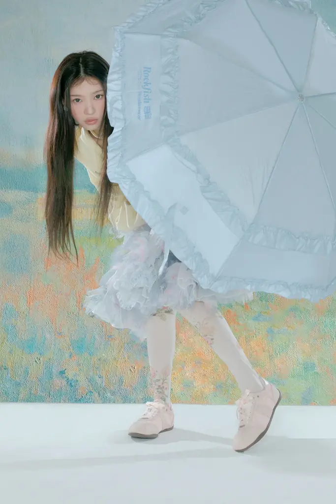 ILLIT × Rockfish Weatherwear 話題のコラボレーションが日本上陸、2026年4月10日（金）より発売開始 画像 6