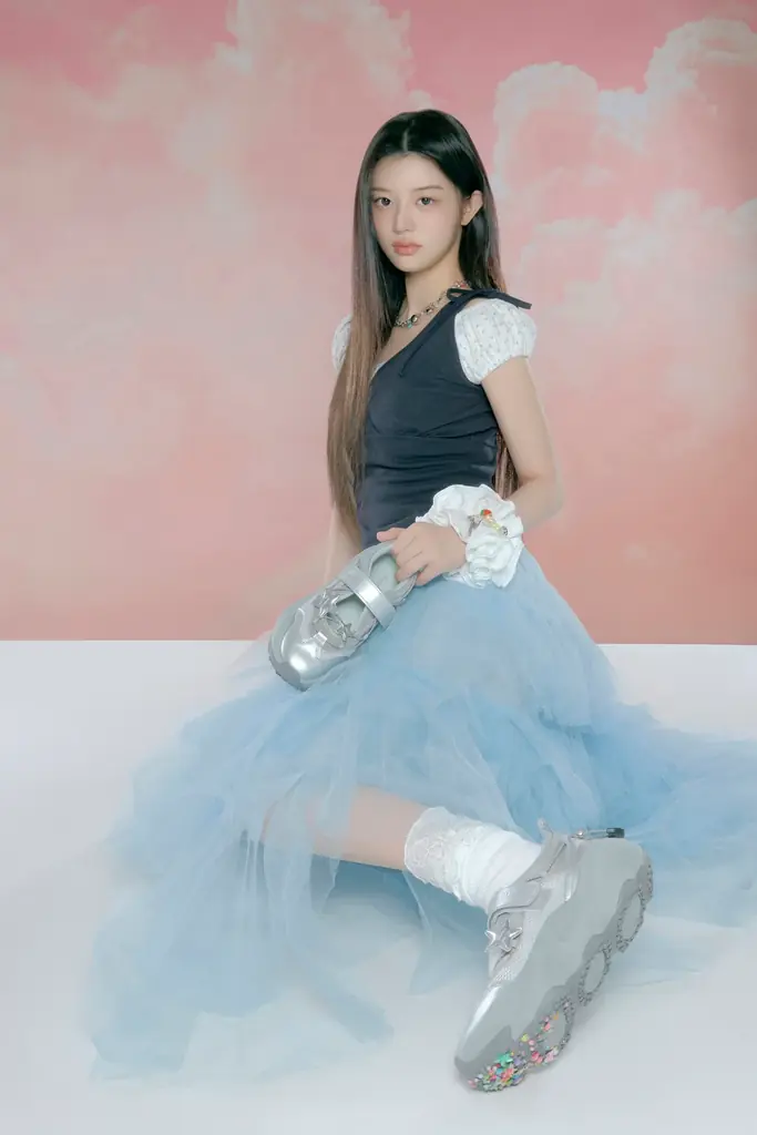 ILLIT × Rockfish Weatherwear 話題のコラボレーションが日本上陸、2026年4月10日（金）より発売開始 画像 7