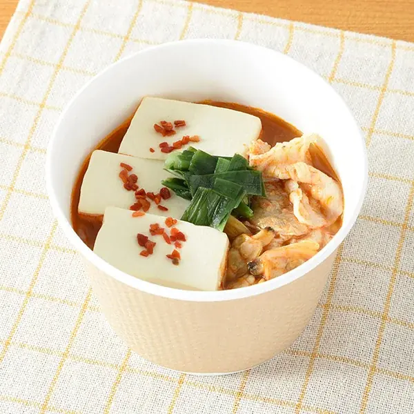 お出かけシーズン到来！一口食べれば韓国旅行気分！?ファミマに本場さながらの「韓国本格グルメ」が大集合！キンパなど人気のメニュー9種類を4月7日（火）から発売！ 画像 7