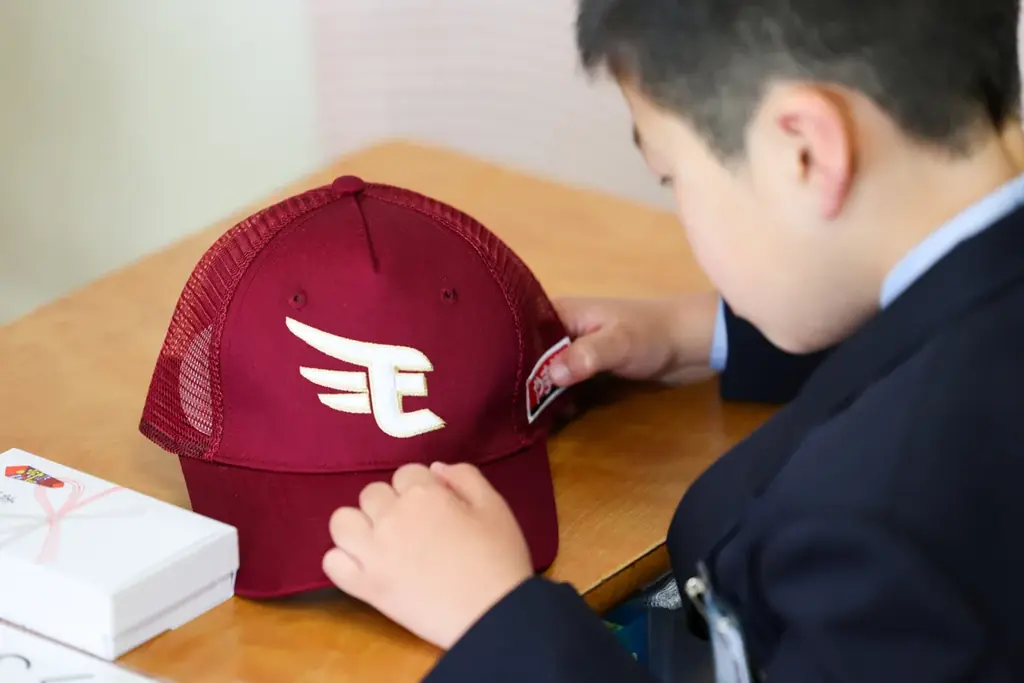 【楽天イーグルス】東北6県1,649校52,120人の新小学1年生へ『楽天イーグルスキャップ』をプレゼント 画像 4