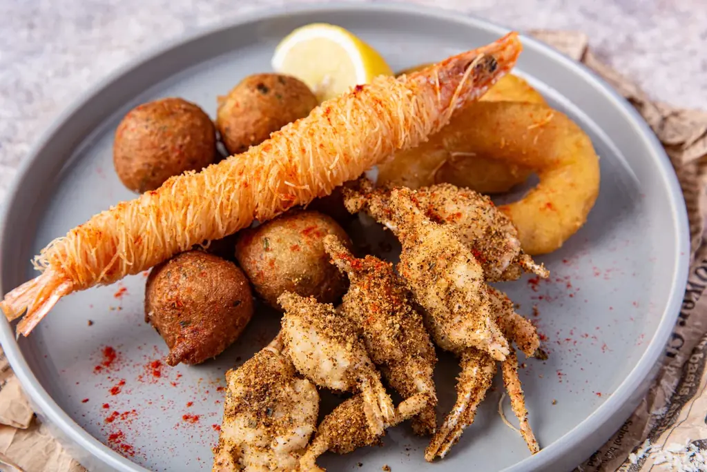 【メディア向け内覧・試食会のご案内】横浜みなとみらいエリアに海辺の地中海グリル&バーレストラン「ブラウアターフェル横浜」誕生。ゴールデンウィークに向けグランドオープン前に限定公開。4月20日（月）開催 画像 8