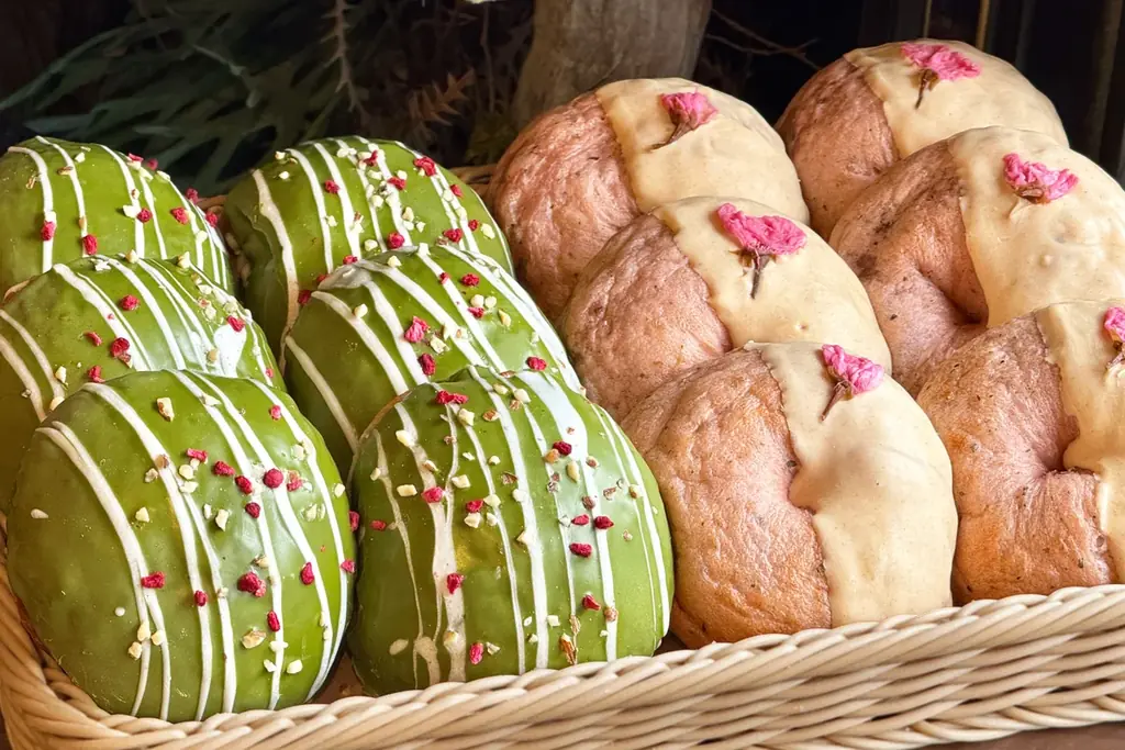 4月3日発売｜ボーノの生ベーグルに抹茶＆さくら