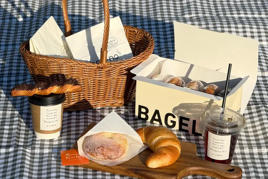 濃厚な抹茶カスタード、上品な甘さの桜とつぶあん。春を彩る限定生ベーグル2種登場！ 画像 7