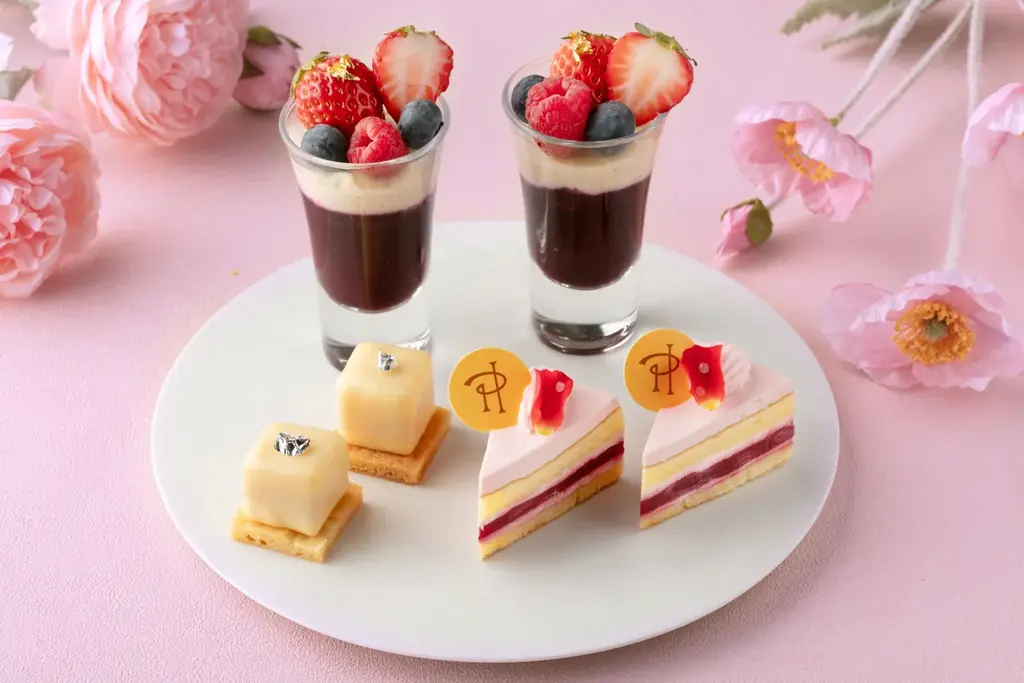 「ピエール・エルメ・パリ」コラボレーション アフタヌーンティー開催―“イスパハン”が彩る、花の香りに包まれる春のティータイム― 画像 2