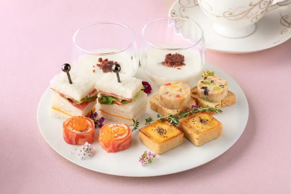 「ピエール・エルメ・パリ」コラボレーション アフタヌーンティー開催―“イスパハン”が彩る、花の香りに包まれる春のティータイム― 画像 4