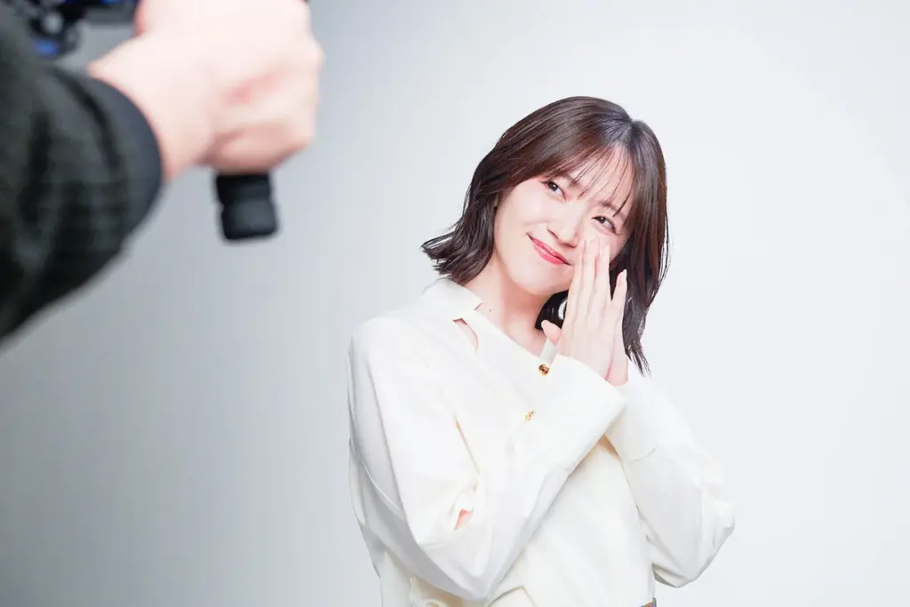 SHElikes、鈴木愛理さんがストーリーテラー役で出演 受講生が“自分の人生を取り戻す”実話をもとにしたドキュメントドラマを公開 画像 18