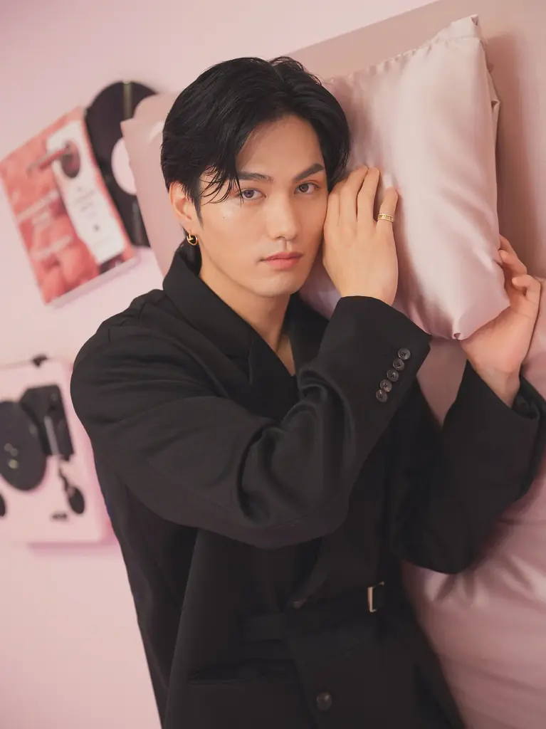 YSLラブヌードポップアップ