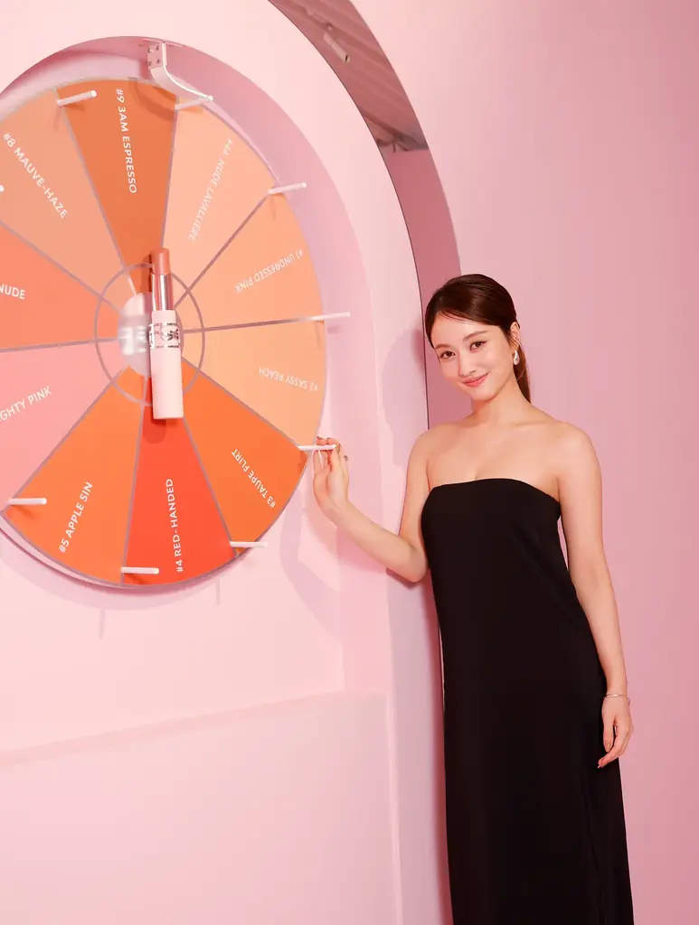 新“ふわじゅわ”リップ「YSL ラブヌード リップスティック」のポップアップイベント「YSL LOVENUDE HOTEL TOKYO 」に、大平修蔵、鈴木 えみ、谷まりあ、山田優ら豪華ゲストが来場 画像 3