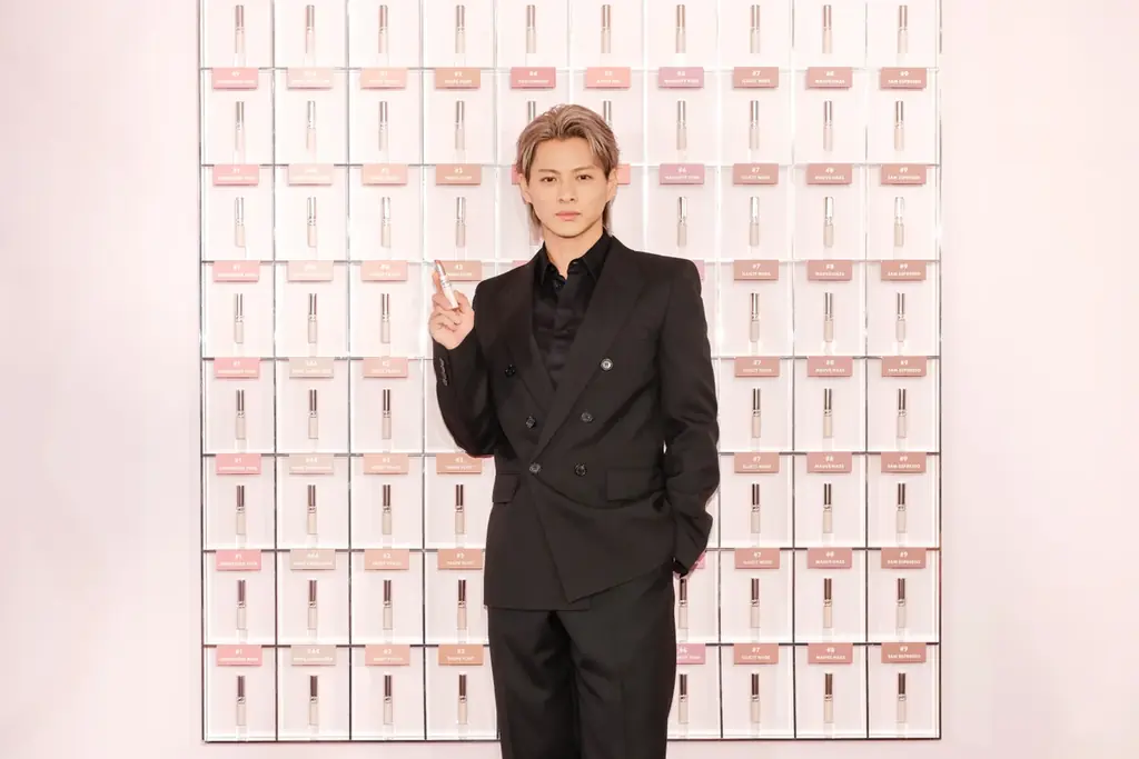 新“ふわじゅわ”リップ「YSL ラブヌード リップスティック」のポップアップ イベントを盛り上げるレセプションに イヴ・サンローラン・ボーテ アンバサダー 平野紫耀が登場 画像 1