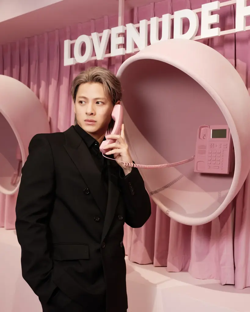 新“ふわじゅわ”リップ「YSL ラブヌード リップスティック」のポップアップ イベントを盛り上げるレセプションに イヴ・サンローラン・ボーテ アンバサダー 平野紫耀が登場 画像 3