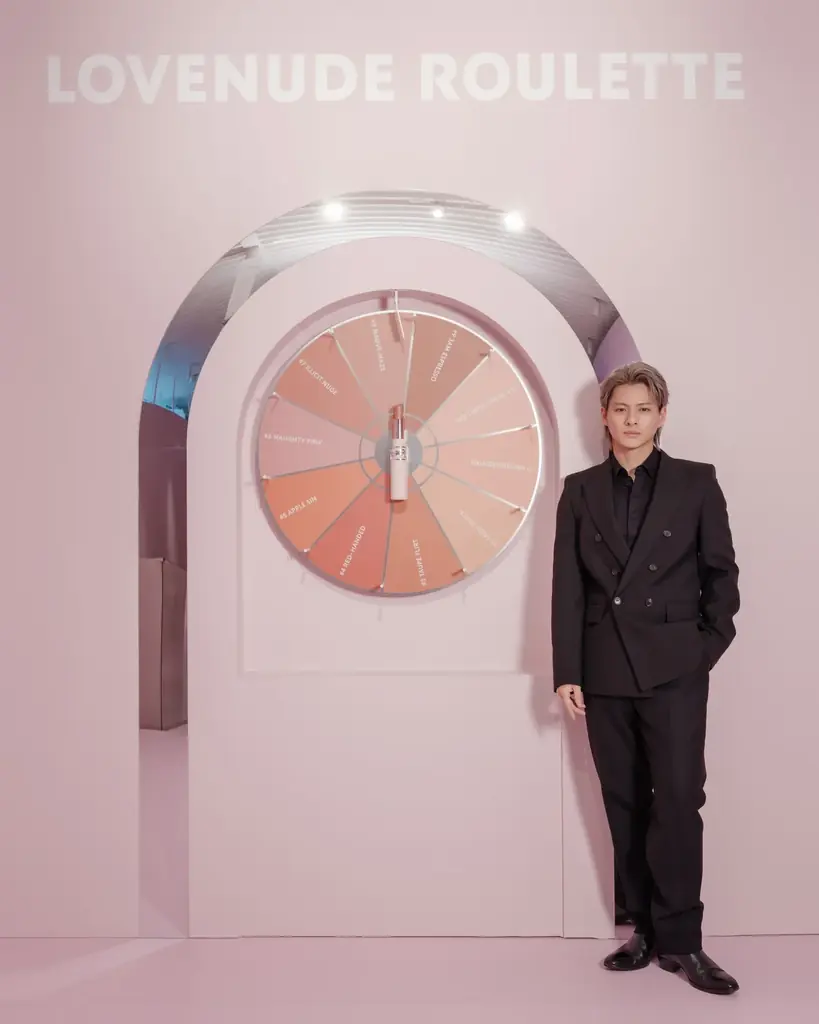 新“ふわじゅわ”リップ「YSL ラブヌード リップスティック」のポップアップ イベントを盛り上げるレセプションに イヴ・サンローラン・ボーテ アンバサダー 平野紫耀が登場 画像 4