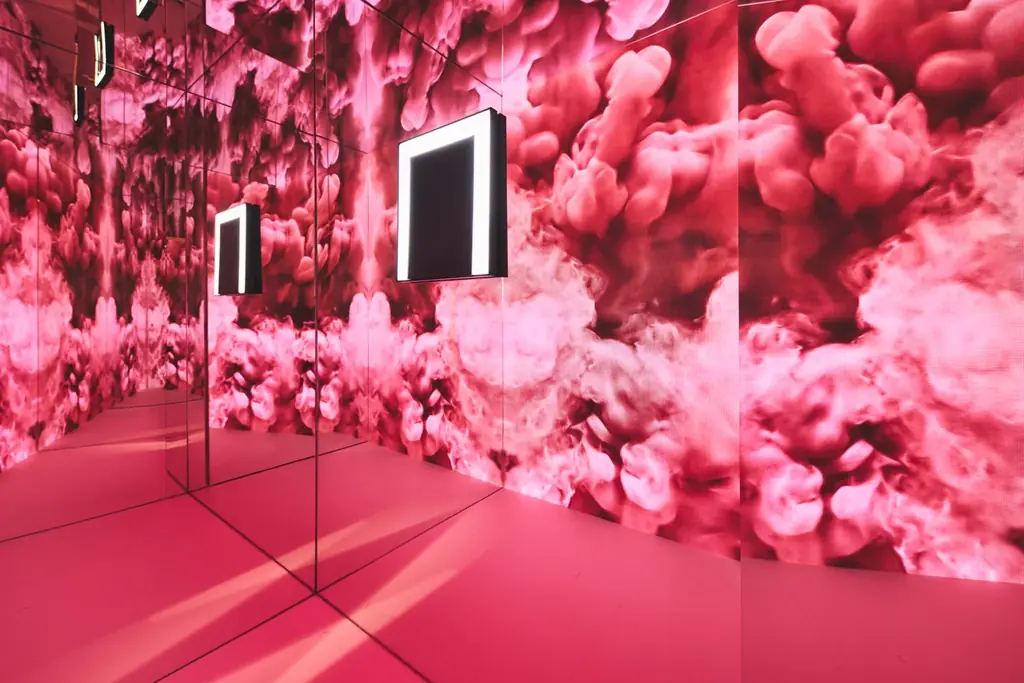 新“ふわじゅわ”リップ「YSL ラブヌード リップスティック」のポップアップ イベントを盛り上げるレセプションに イヴ・サンローラン・ボーテ アンバサダー 平野紫耀が登場 画像 7