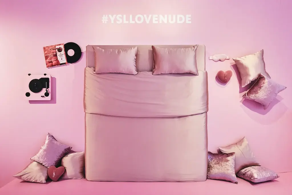 新“ふわじゅわ”リップ「YSL ラブヌード リップスティック」のポップアップ イベントを盛り上げるレセプションに イヴ・サンローラン・ボーテ アンバサダー 平野紫耀が登場 画像 8