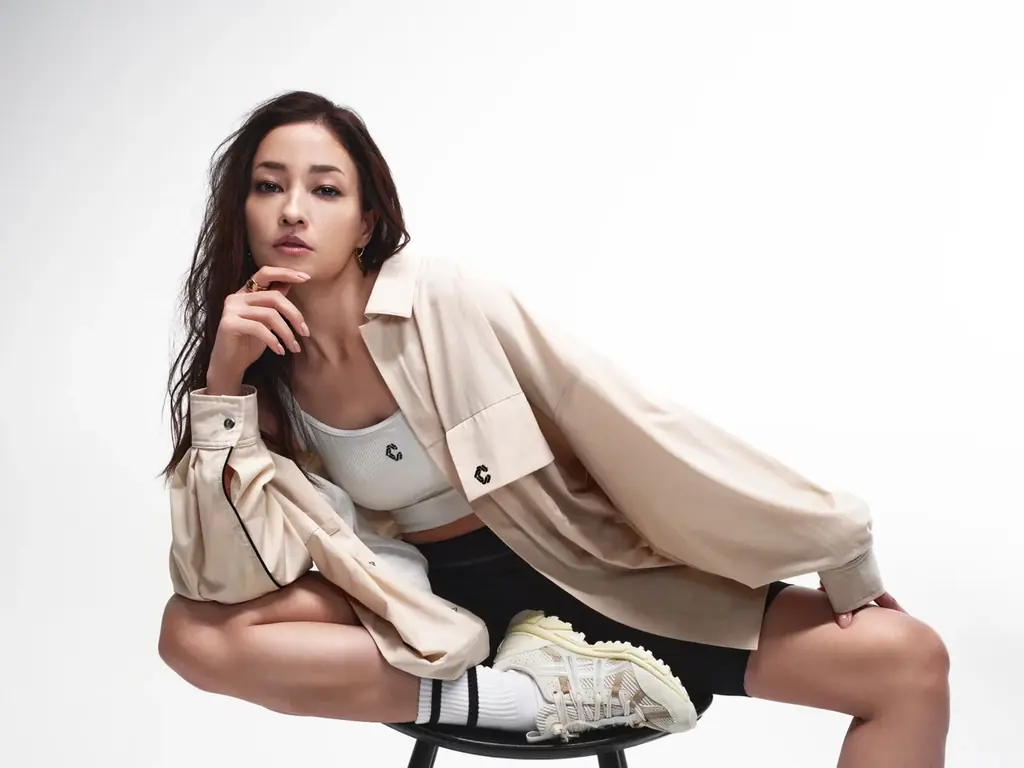 CRONOSが黒木メイサとのコラボレーションコレクションを4月8日（水）にローンチ 画像 1