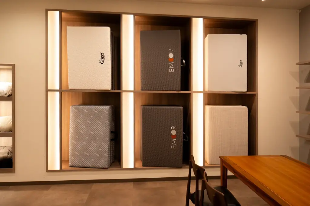 自分の身体に合う“寝る・座る”を体験できるプライベートショールーム「エムール体験ショールーム」 好評につき予約が相次ぐ中、来場者4,000名突破記念キャンペーンを開催 画像 9