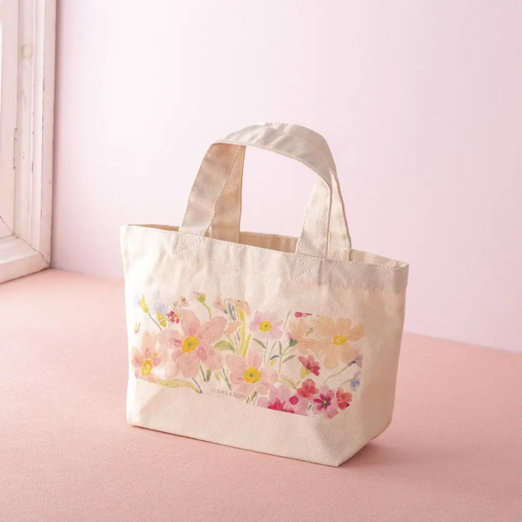 人気イラストレーター湯浅望氏とのコラボギフトが登場！日比谷花壇、母の日店頭ギフト予約を4月3日(金)から全国の店頭で受付開始。 画像 9