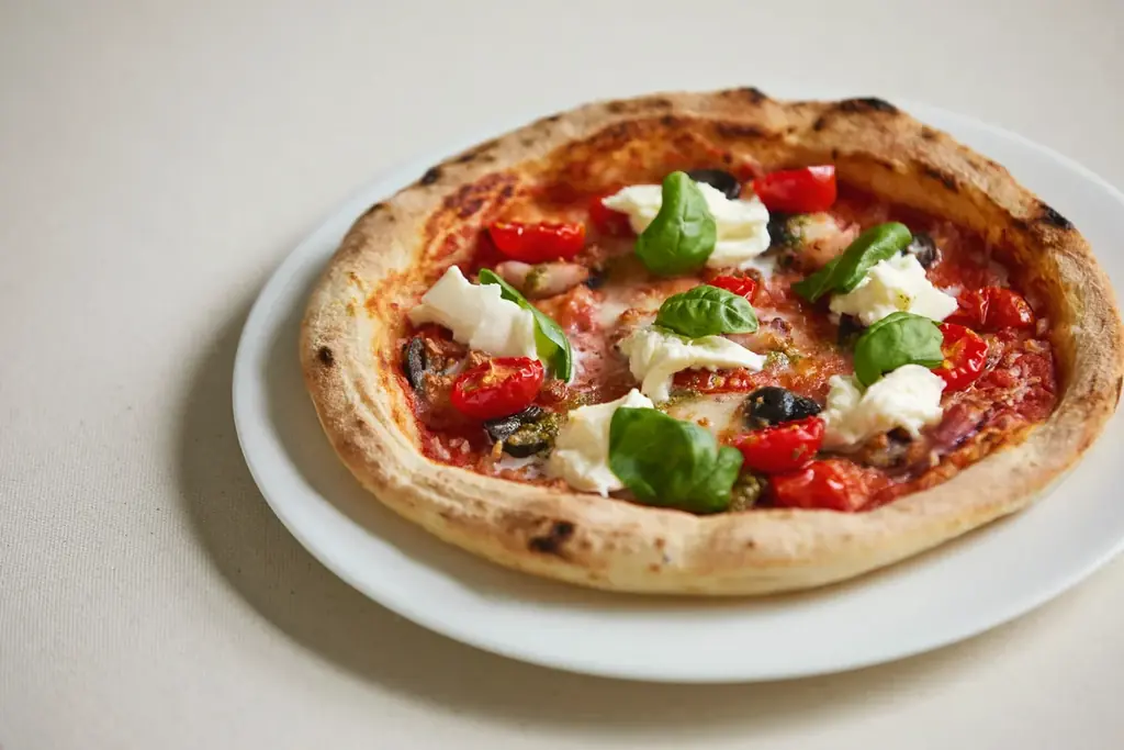 【期間限定キャンペーン】4/25〜7/17宿泊者全員対象 プール利用料無料＆K6ディナーでピザ1枚無料｜Premium hotel MONday 舞浜ビューⅠインフィニティプール 4/25 OPEN！ 画像 8