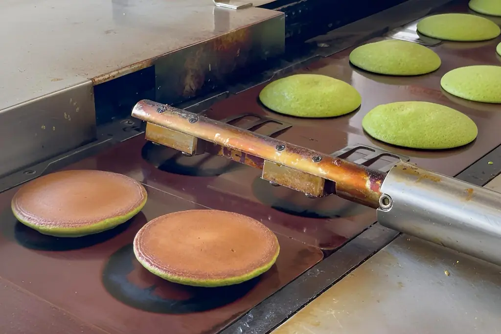 【“利き茶日本一”の茶匠が厳選】一番茶のみ使用の抹茶どら焼き「茶通美」が、どら焼きの日に登場！ 画像 13