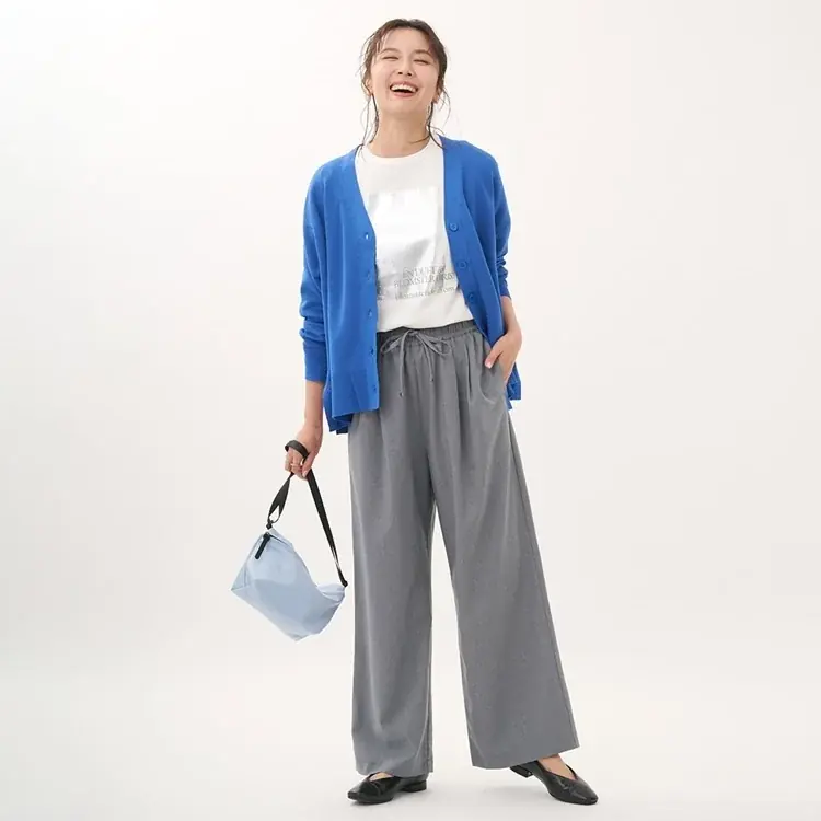 雨の日も、春の装いもこれ一着で。KEYUCA「すごナノ撥水」シリーズから “長く楽しめる”着回し力抜群のリネンライクワンピースやギャザーワイドパンツが新登場！ 画像 4