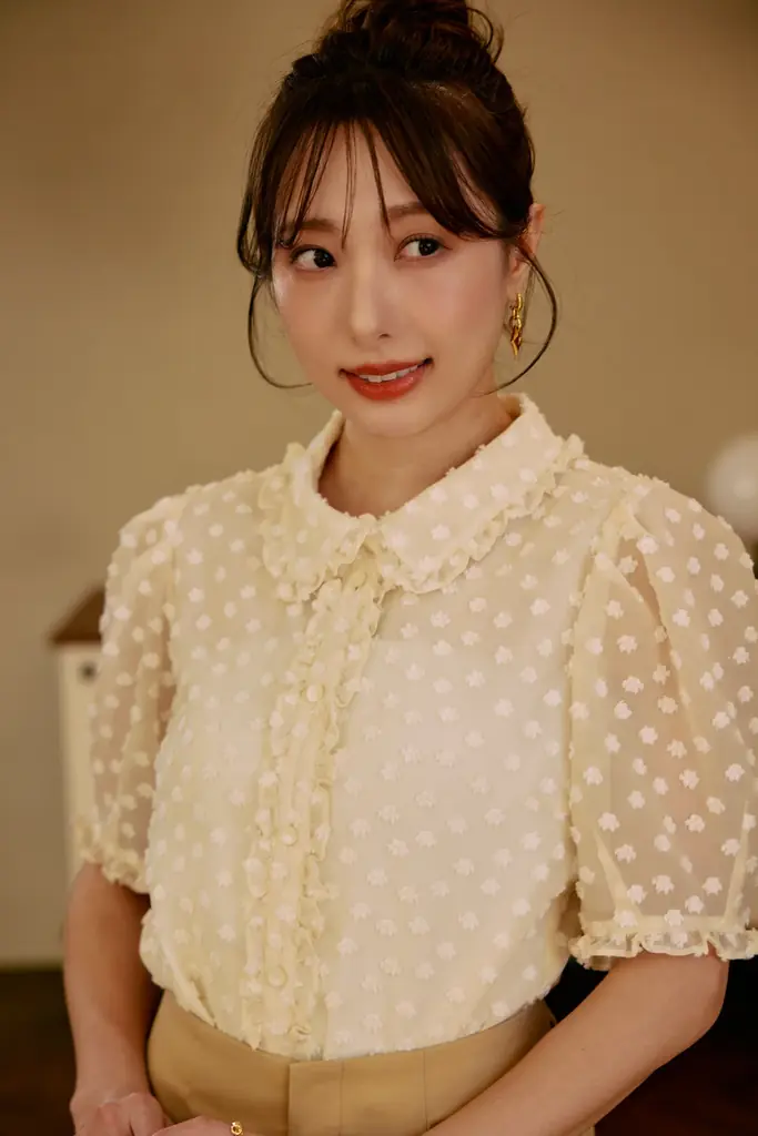 Ｍ Maglie le cassetto × Stylist冨張愛 Special Collaboration 「着映えはおまかせ！」華やかフリルブラウス＆新型パンツ♡ 画像 6
