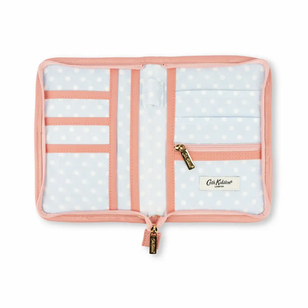 【Cath Kidston】トートやアクセサリーポーチなど、旅行の季節にぴったりなトラベルシリーズ＆PVCの新作ブックバッグが登場！ 画像 18