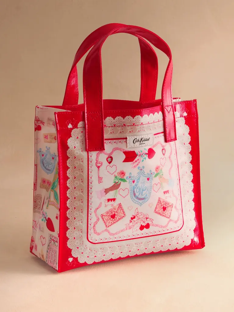 【Cath Kidston】トートやアクセサリーポーチなど、旅行の季節にぴったりなトラベルシリーズ＆PVCの新作ブックバッグが登場！ 画像 24