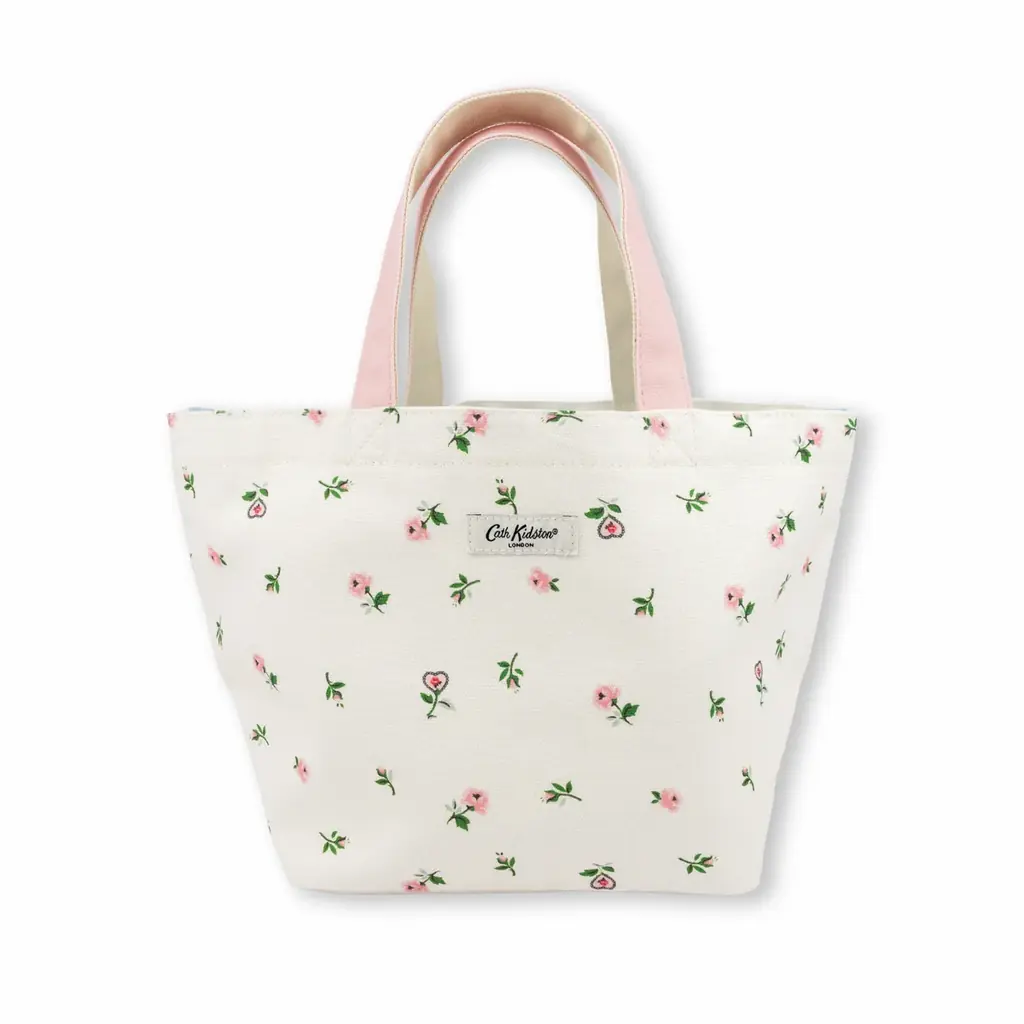 【Cath Kidston】トートやアクセサリーポーチなど、旅行の季節にぴったりなトラベルシリーズ＆PVCの新作ブックバッグが登場！ 画像 9