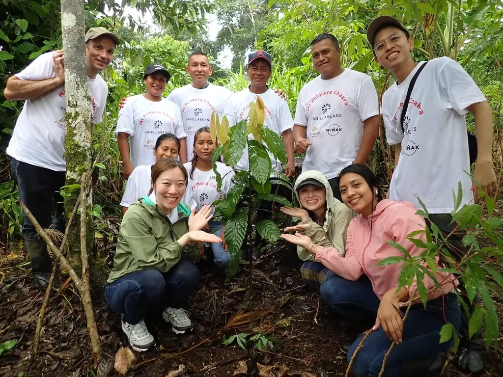 エクアドル大使館とのご縁により出店決定！JR高輪ゲートウェイ駅直結「Gateway Studio」にて、横浜発クラフトチョコレート専門店VANILLABEANSの生チョコサンド4月5日(日)限定販売 画像 5