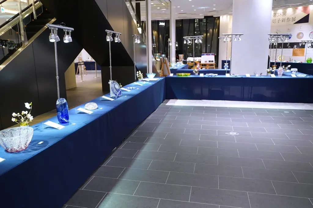 第38回「江戸切子新作展」を銀座で開催中 表現と職人の多様化と課題への取り組み 画像 13