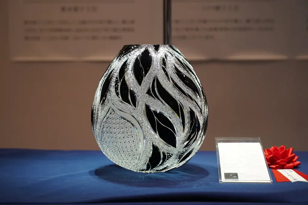 第38回「江戸切子新作展」を銀座で開催中 表現と職人の多様化と課題への取り組み 画像 9