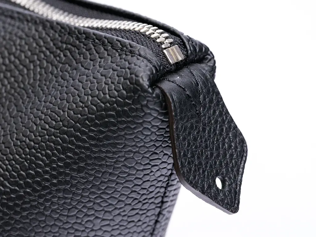 【Hervé Chapelier（エルベシャプリエ）】ブランド創業50周年。究極のエレガンスを具現化した、珠玉のモデル「2795GLO」を発売。 画像 4