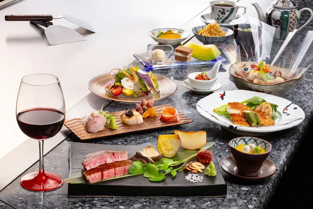 石川の美食【のどぐろ×能登牛フィレステーキ】鉄板会席ディナーを堪能。渓流沿いのモダンな鉄板焼レストランで気取らずいただく。 画像 1