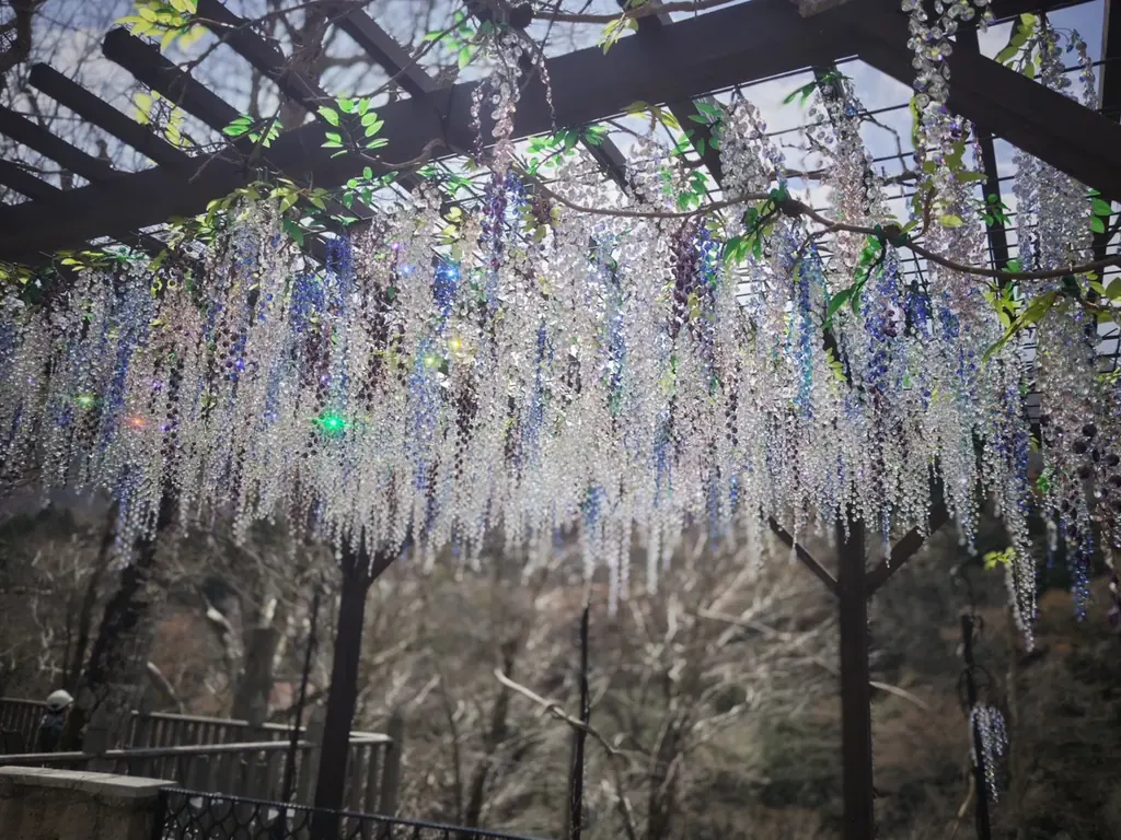 箱根ガラスの森美術館、開館30周年を祝うゴールデンウィーク。イタリアから初来日の匠による「ビザンチンモザイク・アクセサリー」実演販売や、親子で楽しめる「作品鑑賞ガイド」を期間限定で実施！ 画像 5